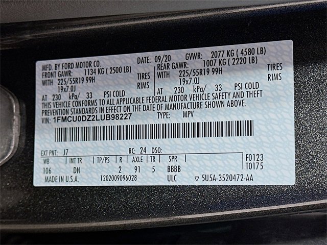 Used 2020 Ford Escape Titanium image 28