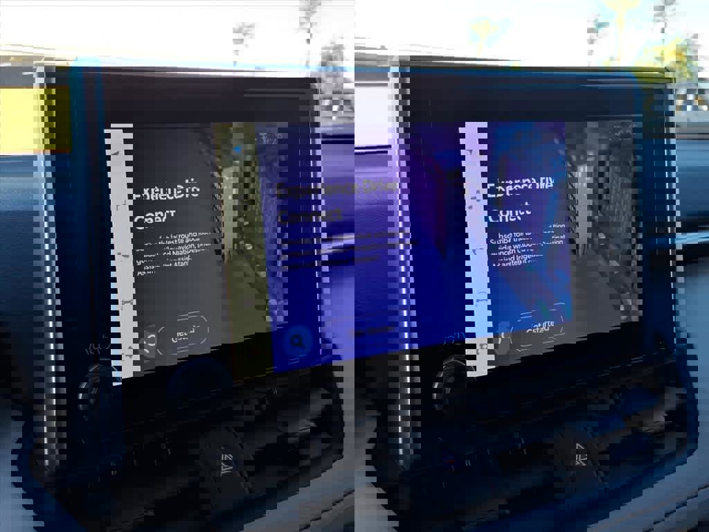 Used 2024 Toyota RAV4 XLE image 33