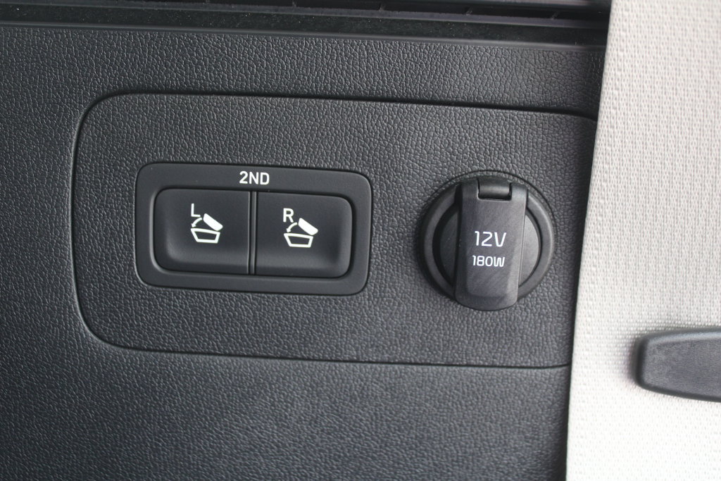 Certified 2023 Kia Sorento EX w/ Panoramic Sunroof Package FWD image 12