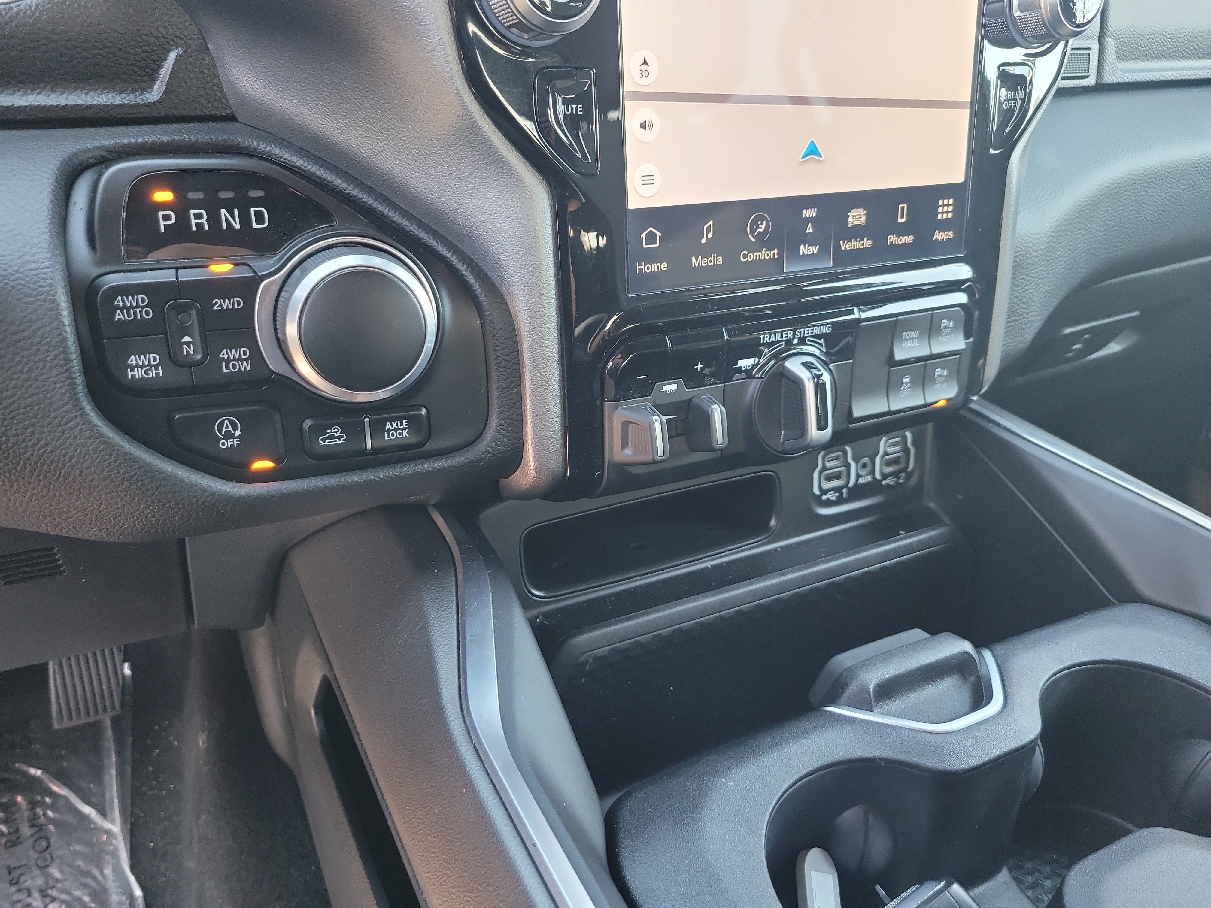 Used 2024 RAM 1500 Big Horn AWD/4WD image 25