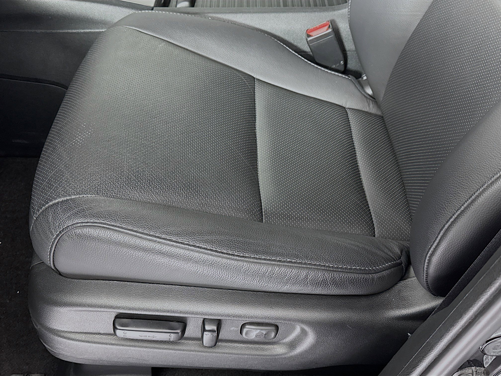 Certified 2023 Honda Passport EX-L image 18