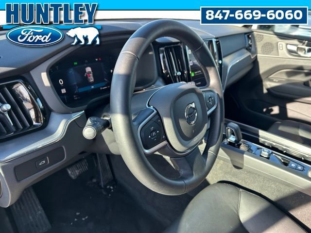 Used 2025 Volvo XC60 B5 Core image 20