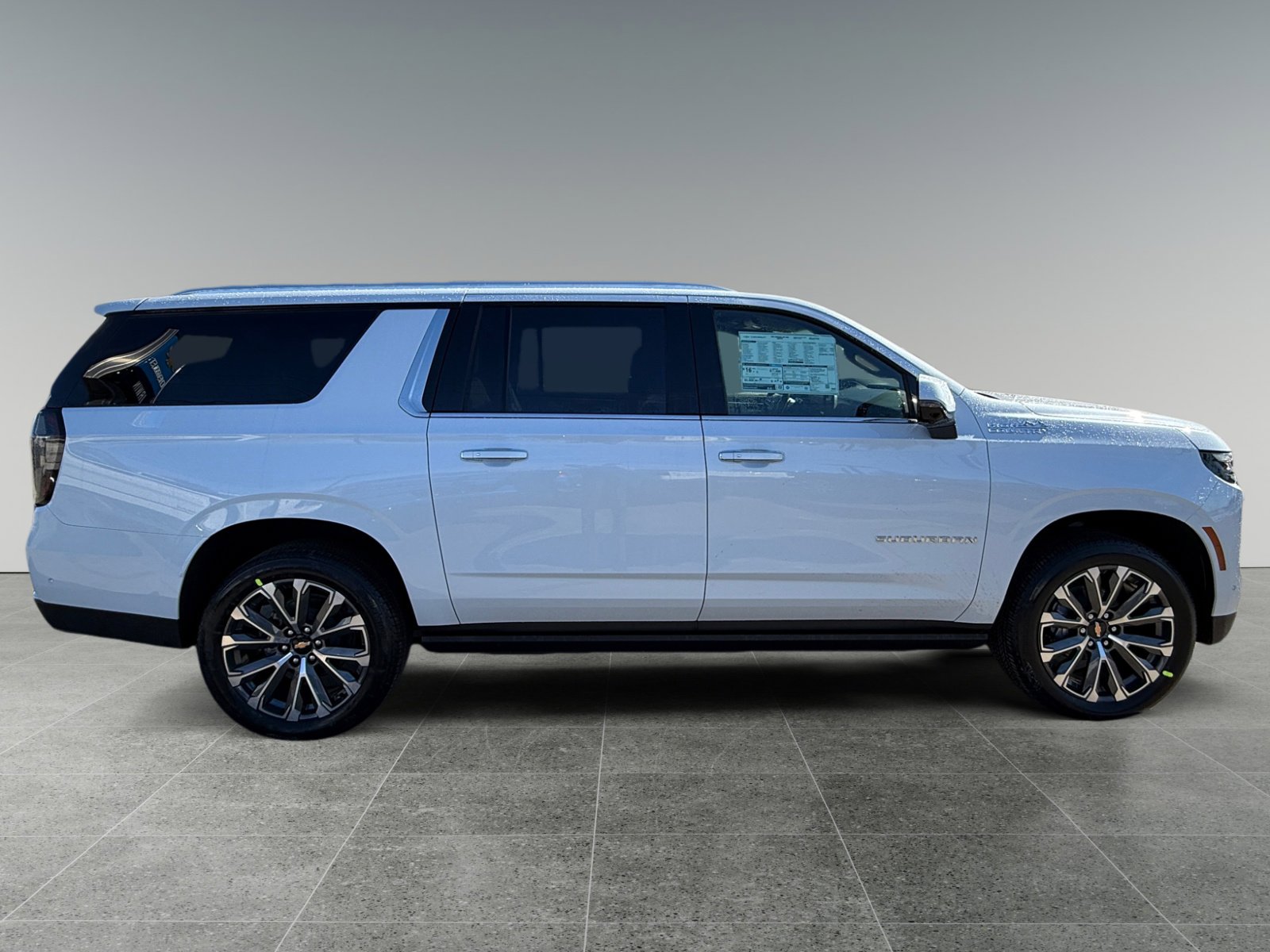 New 2026 Chevrolet Suburban High Country image 6