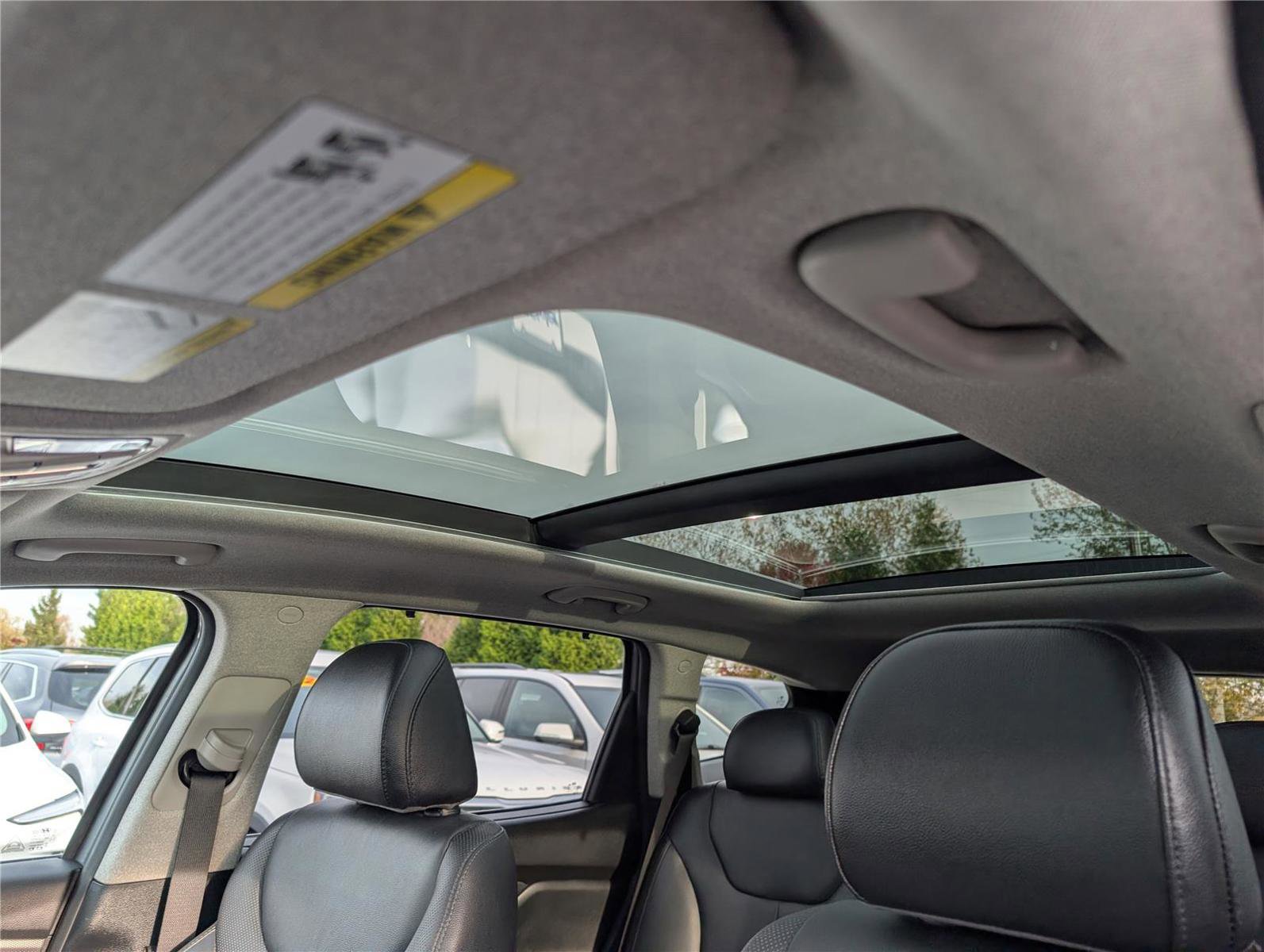 Used 2020 Hyundai Santa Fe Limited image 32