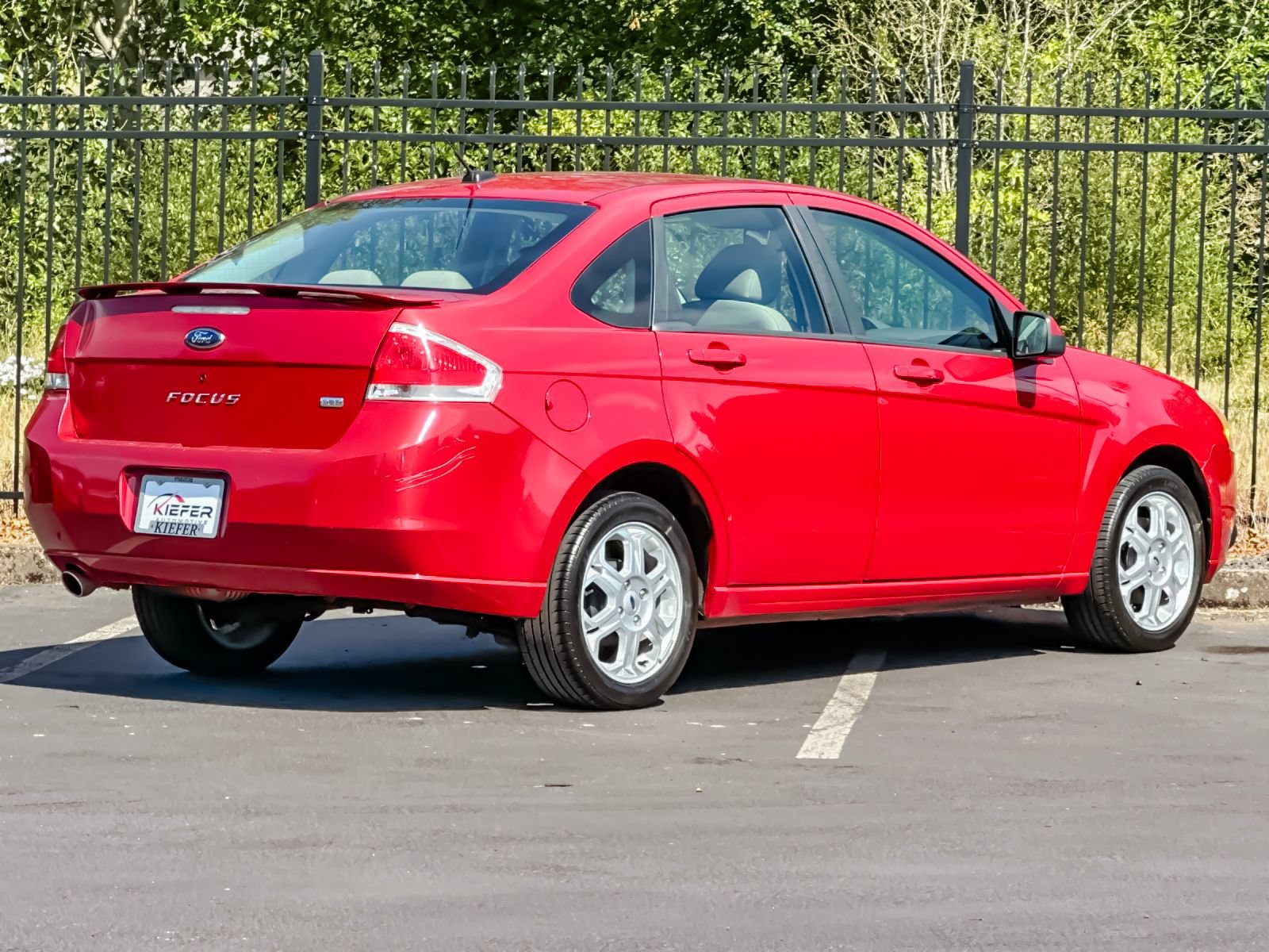 Used 2009 Ford Focus SES FWD image 3
