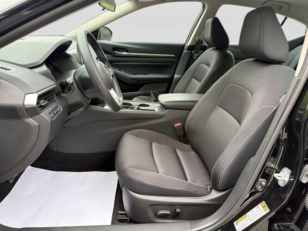 Used 2022 Nissan Altima 2.5 SV FWD image 12
