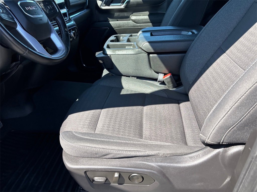 Used 2023 GMC Sierra 1500 Elevation image 9