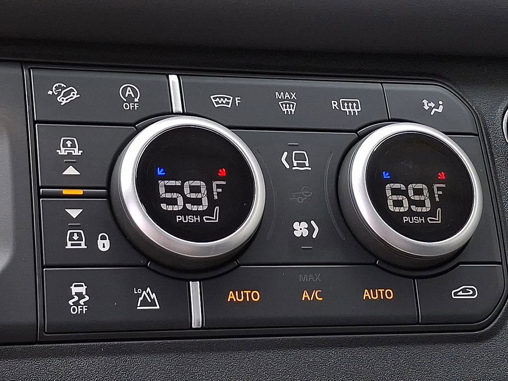 New 2025 Land Rover Defender 110 S image 18