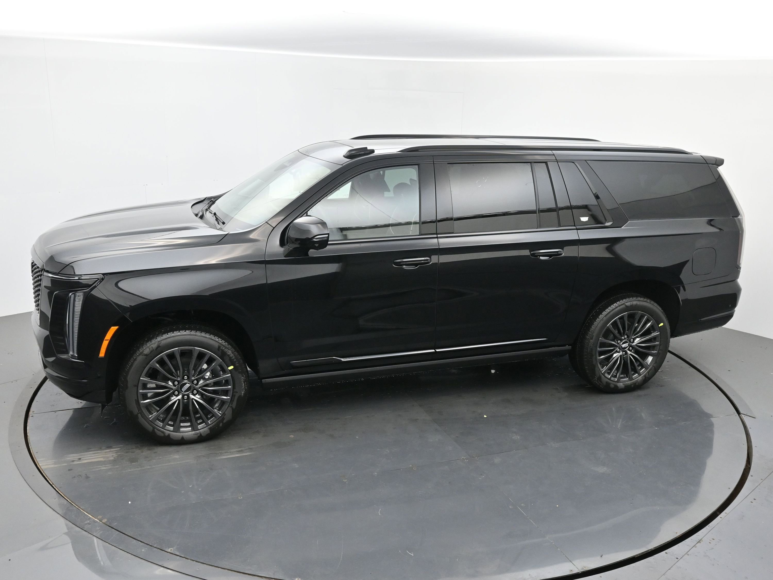 New 2026 Cadillac Escalade ESV Platinum Sport AWD/4WD image 24