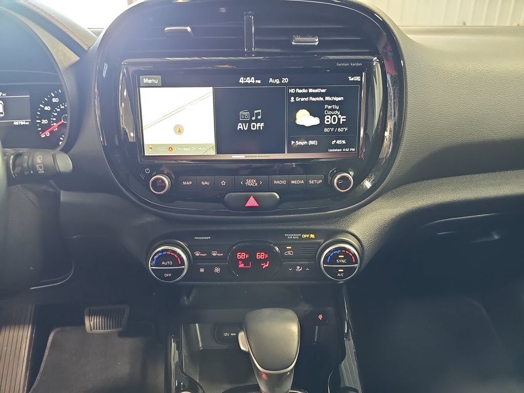 Used 2020 Kia Soul GT-Line Turbo FWD image 19