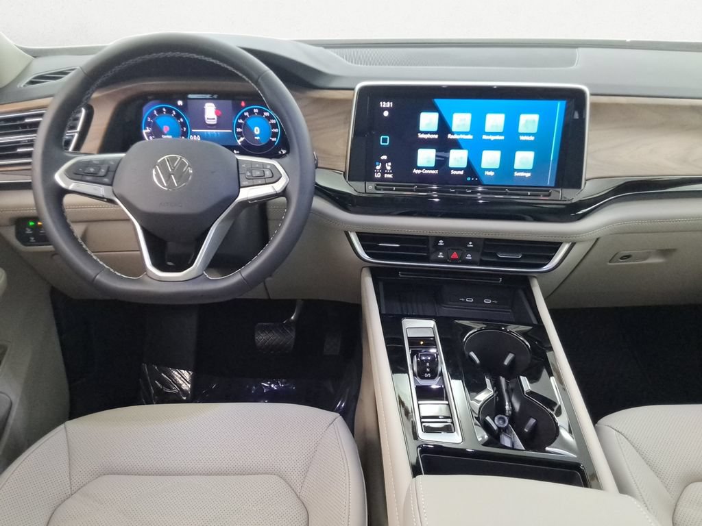 Used 2026 Volkswagen Atlas SE w/ Panoramic Sunroof Package FWD image 9