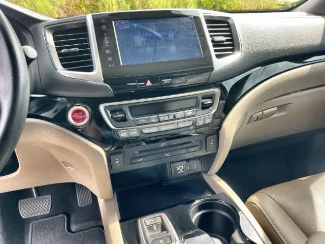 Used 2017 Honda Pilot Touring image 18