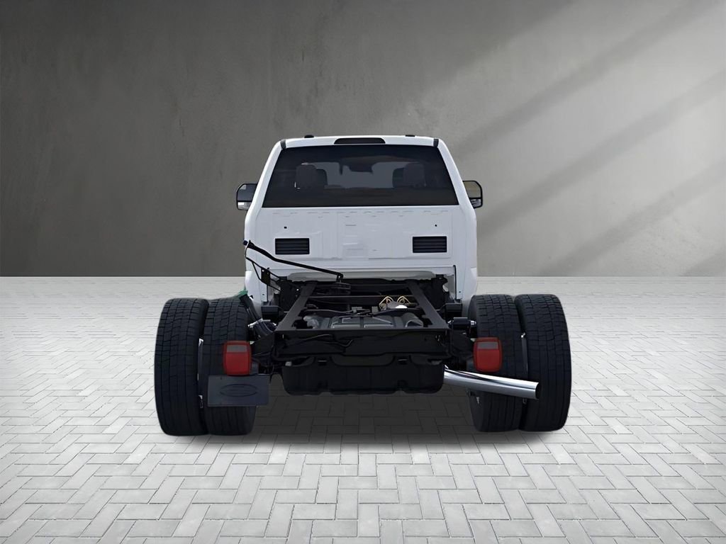 New 2026 Ford F550 4x4 Crew Cab image 6
