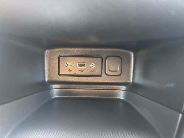 Used 2022 Chevrolet Equinox LT image 23