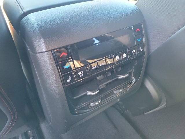 Used 2025 Jeep Grand Cherokee L Summit AWD/4WD image 16