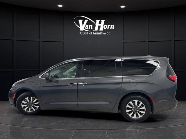 Used 2022 Chrysler Pacifica Touring-L FWD image 4
