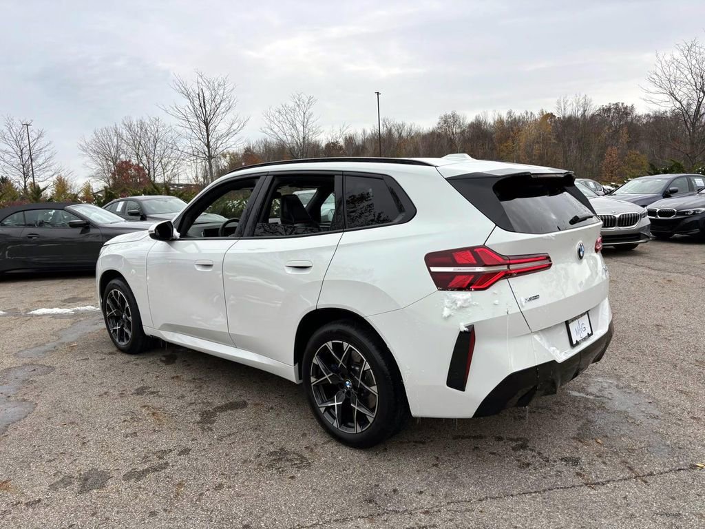 Certified 2025 BMW X3 xDrive30i w/ M Sport Package image 5