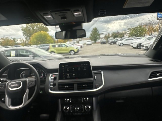 Used 2024 GMC Yukon SLT image 16