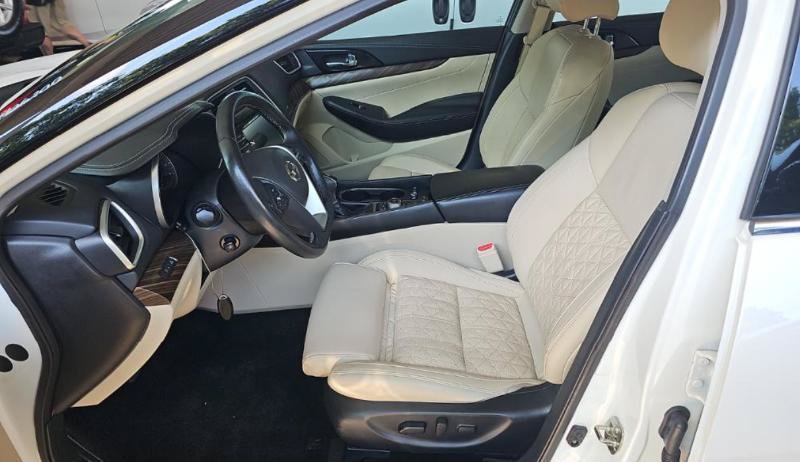 Used 2018 Nissan Maxima Platinum FWD image 9