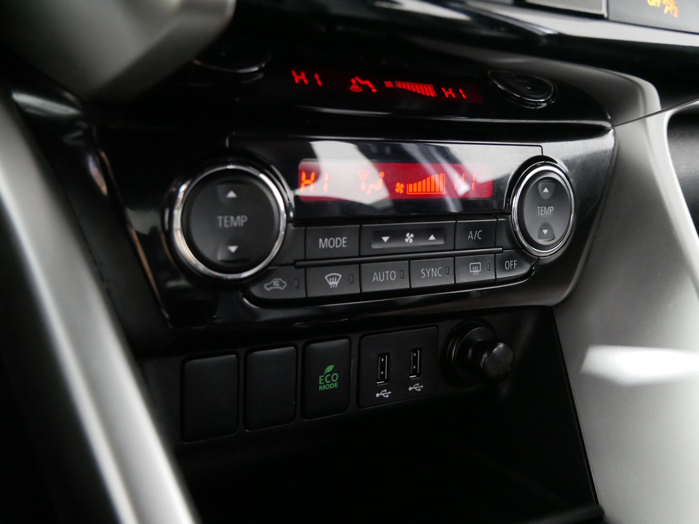 Used 2020 Mitsubishi Eclipse Cross SEL image 23