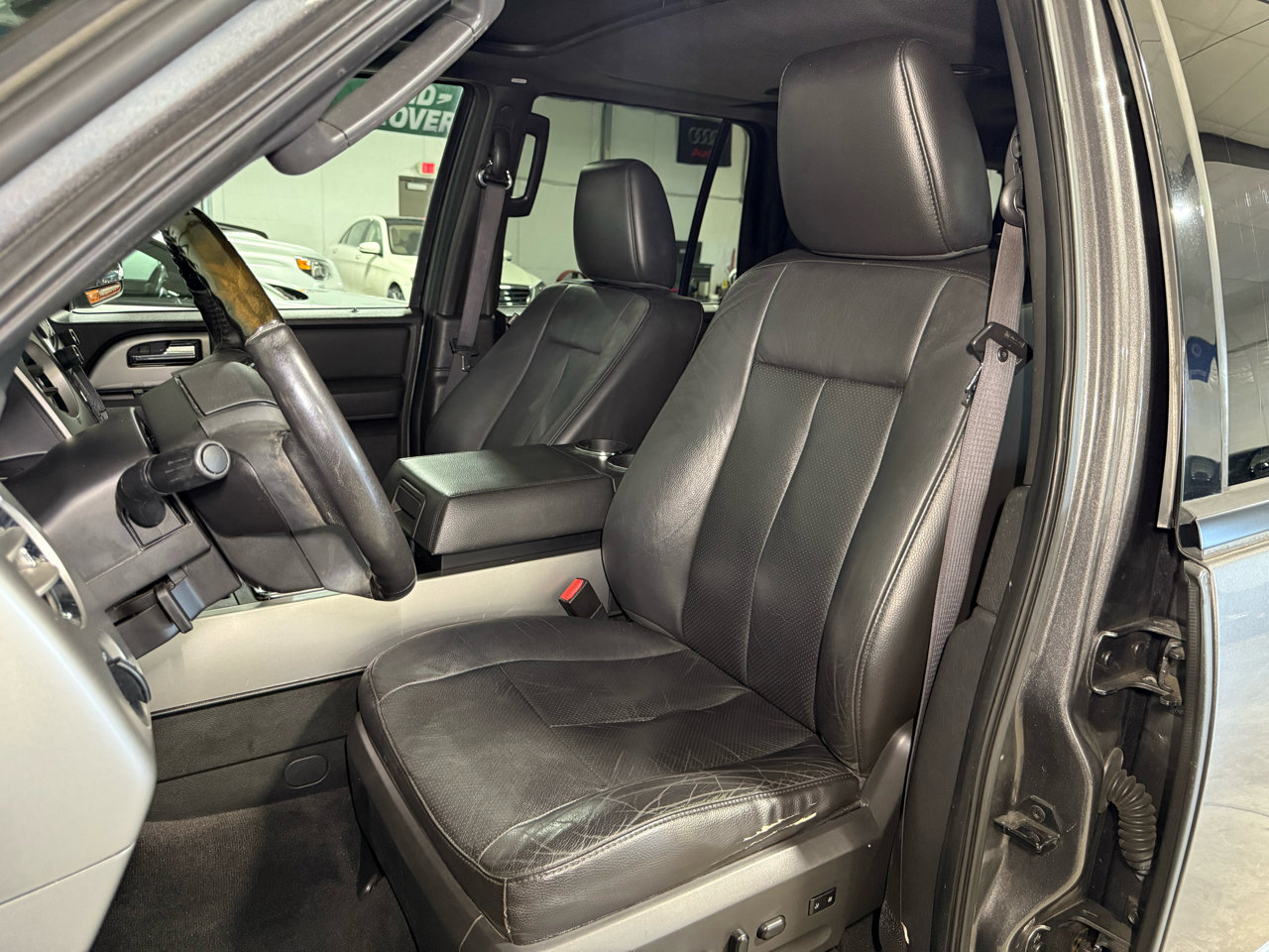 Used 2014 Ford Expedition Limited w/ Equipment Group 301A image 11