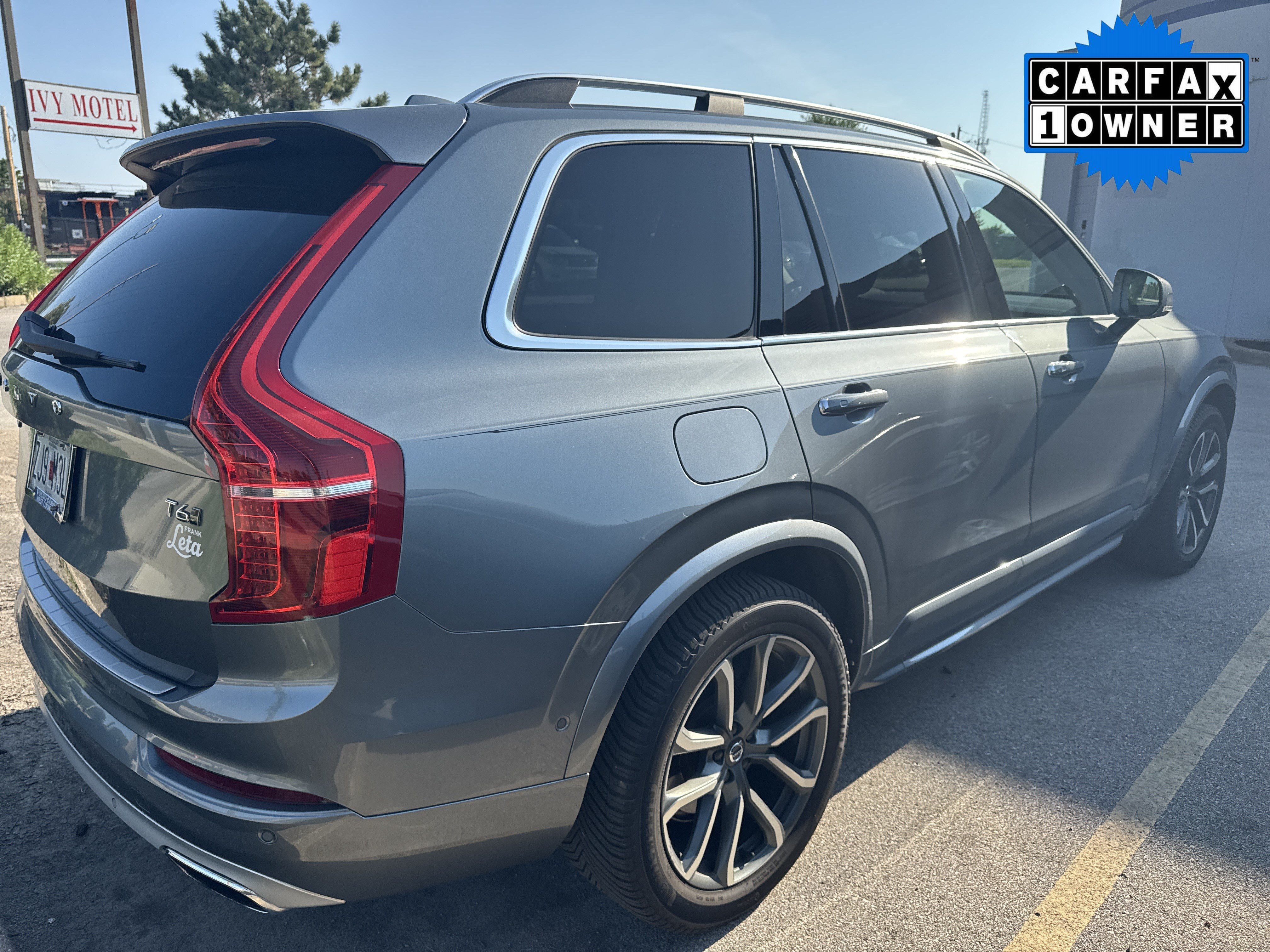 Used 2017 Volvo XC90 T6 Momentum w/ Vision Package AWD/4WD image 4