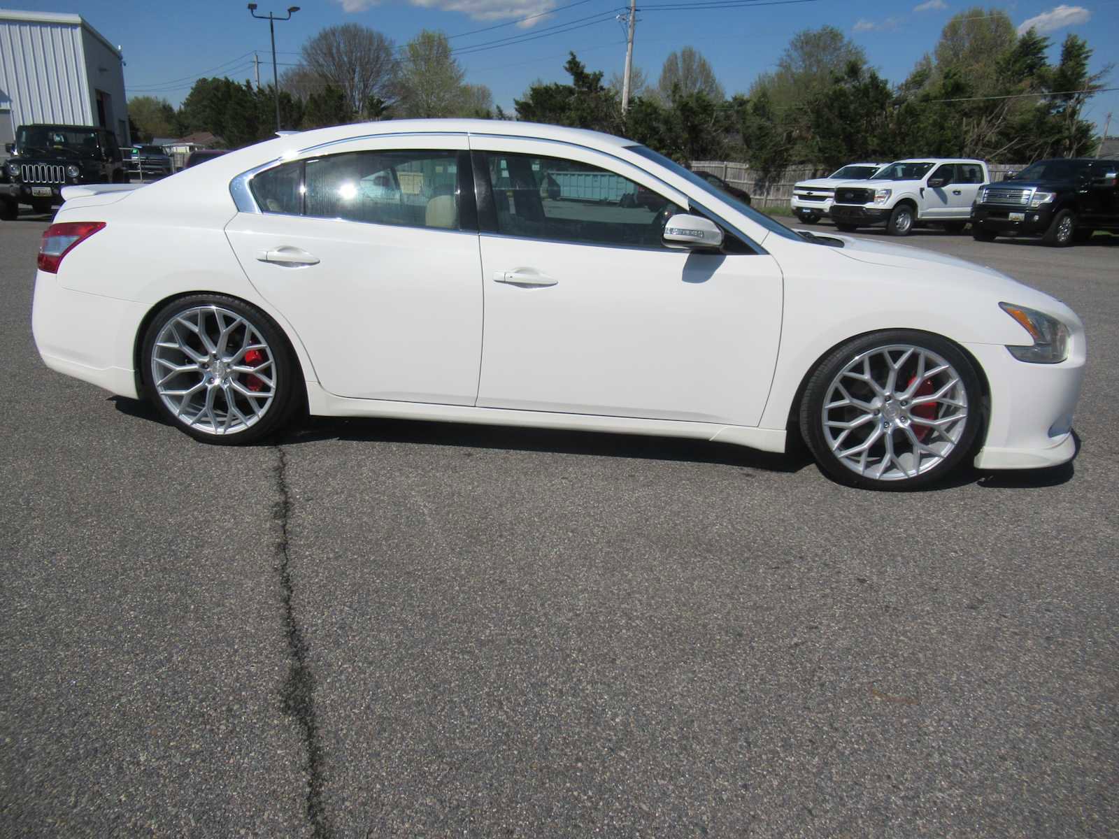 Used 2011 Nissan Maxima 3.5 SV w/ Monitor Pkg image 4
