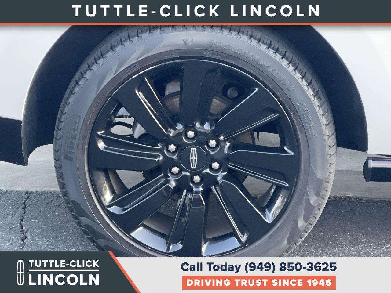 Used 2024 Lincoln Navigator Reserve image 11