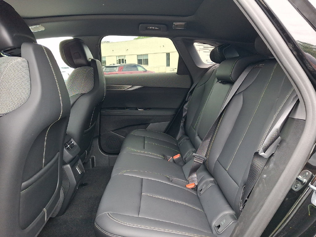 New 2027 Cadillac Optiq Luxury AWD/4WD image 5