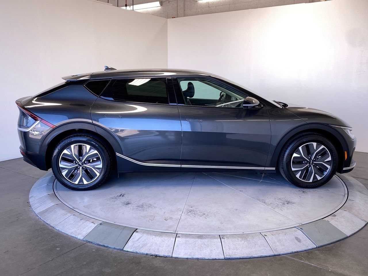 Certified 2024 Kia EV6 Light RWD image 6