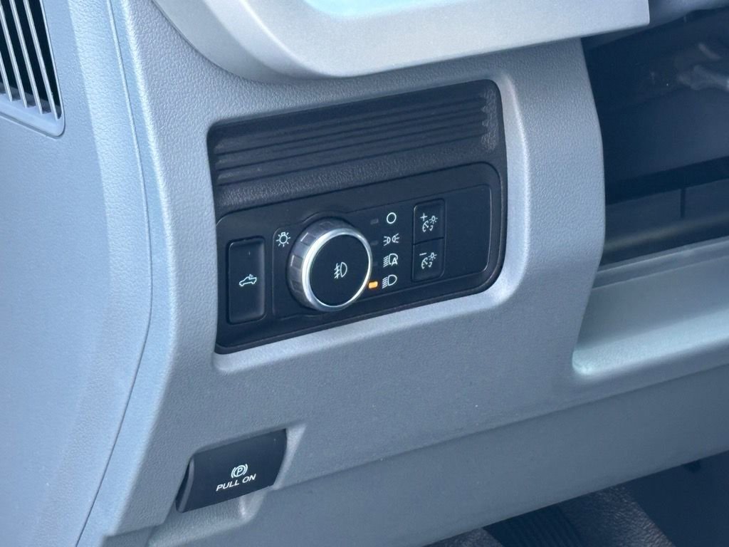 New 2026 Ford F250 XL w/ XL Chrome Package image 7