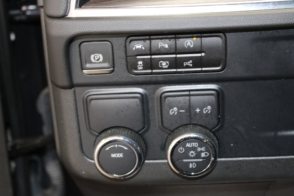 Used 2025 Chevrolet Tahoe Premier RWD image 42