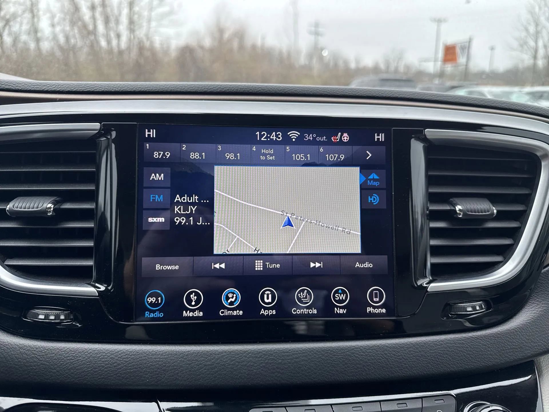 Used 2018 Chrysler Pacifica Touring-L Plus w/ Advanced Safetytec Group image 12