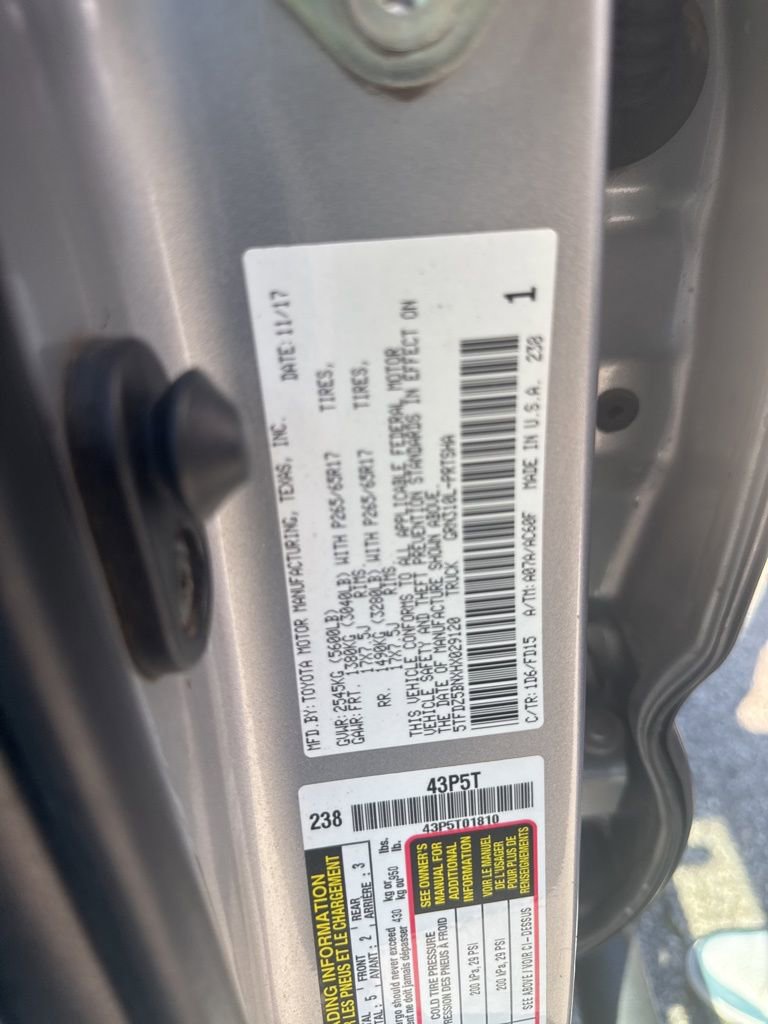 Used 2017 Toyota Tacoma TRD Sport w/ Premium & Technology Package image 9