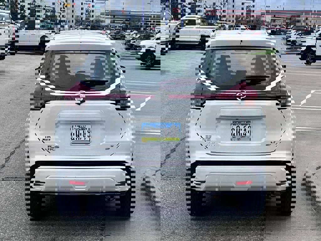 Used 2021 Nissan Kicks SV FWD image 5