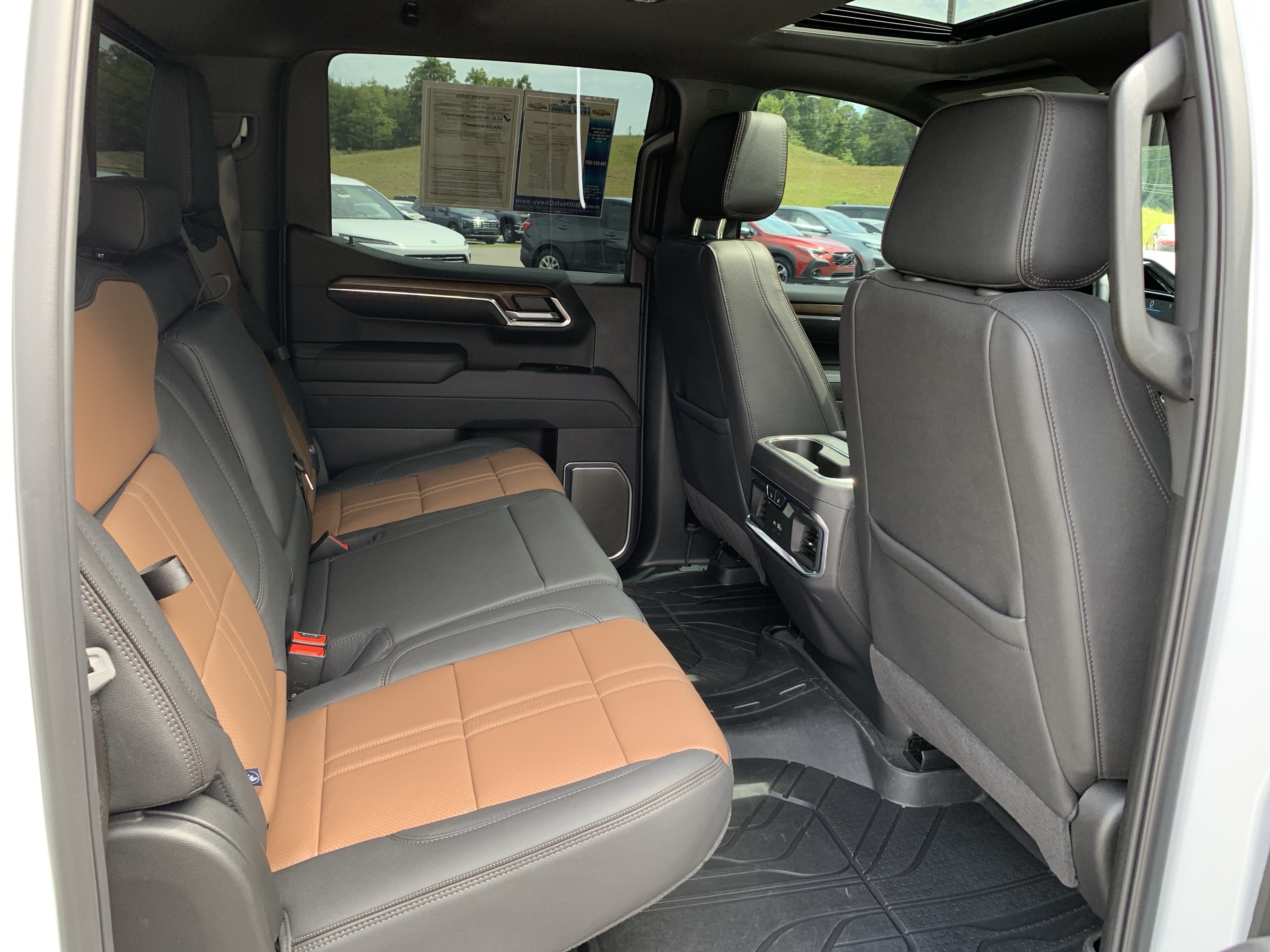 Used 2025 Chevrolet Silverado 1500 High Country AWD/4WD image 48