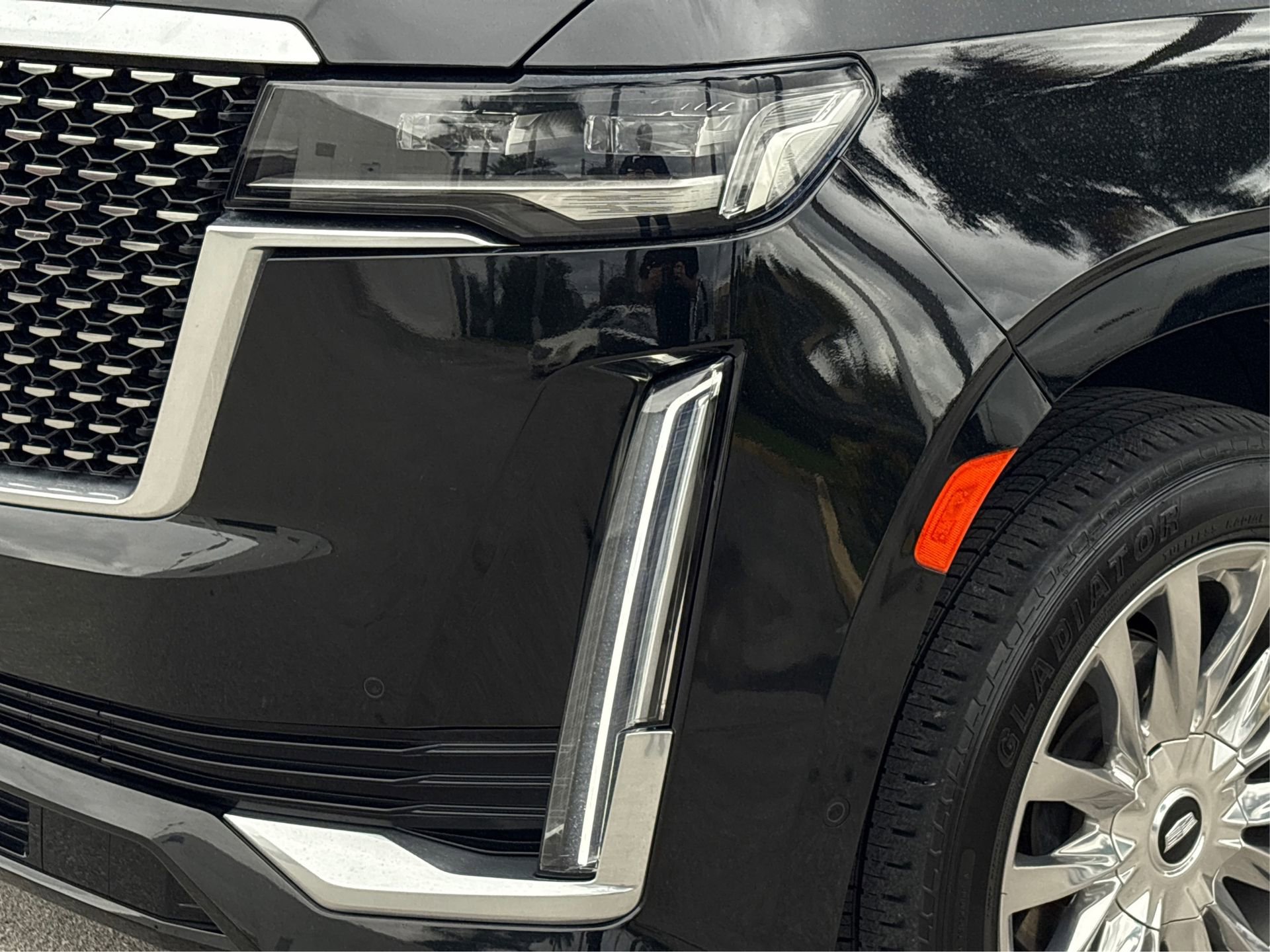 Used 2022 Cadillac Escalade Premium Luxury image 14