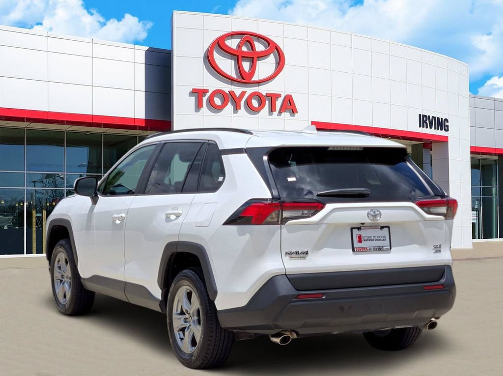 Used 2024 Toyota RAV4 XLE AWD/4WD image 3