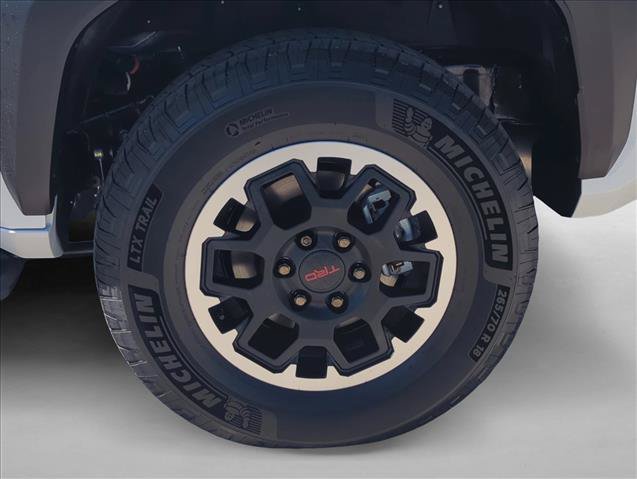 Certified 2025 Toyota 4Runner TRD Off-Road AWD/4WD image 28