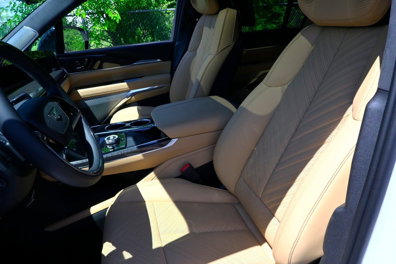 New 2025 Cadillac Escalade IQ Luxury 2 AWD/4WD image 28
