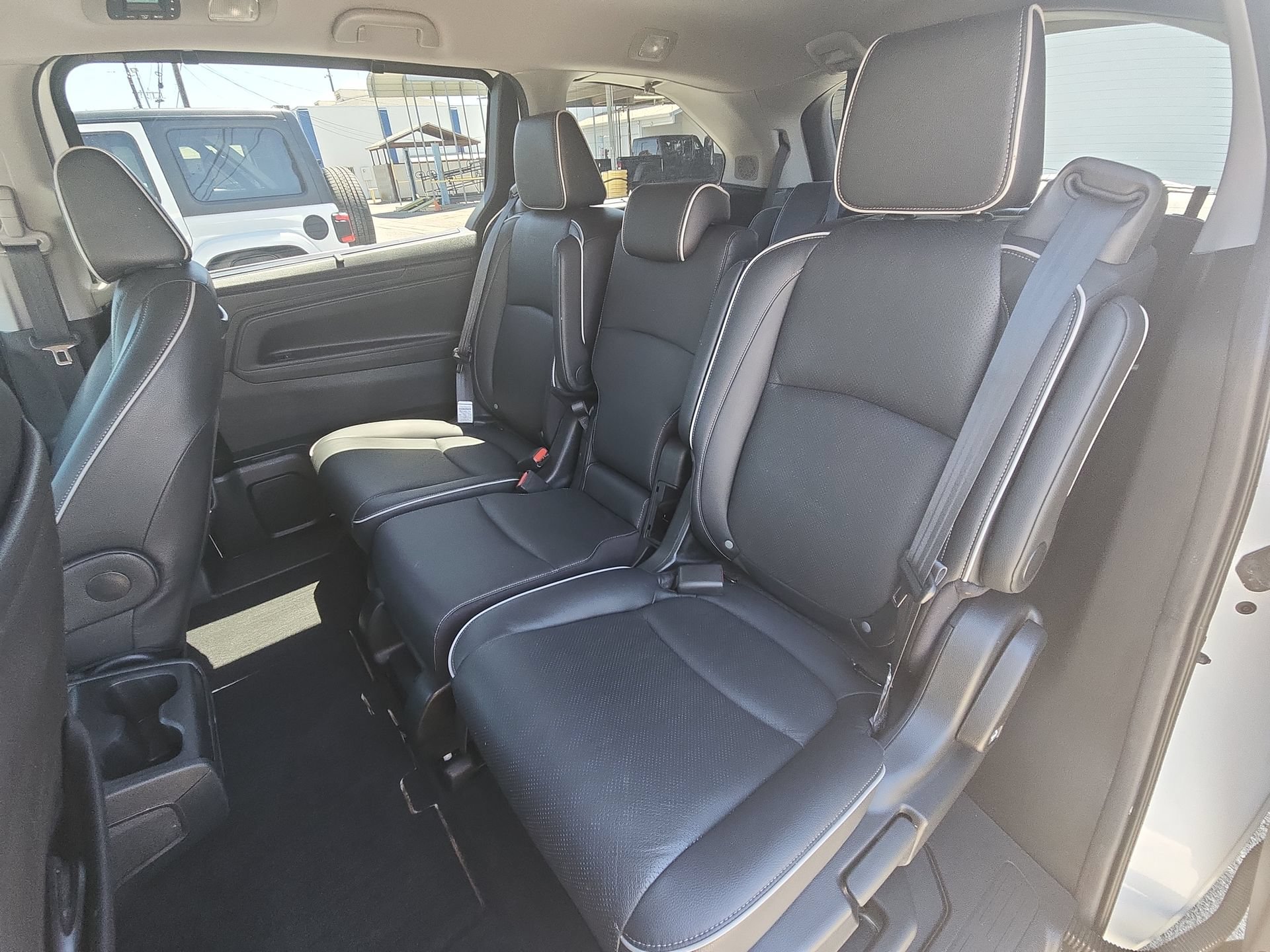 Used 2023 Honda Odyssey Elite image 25
