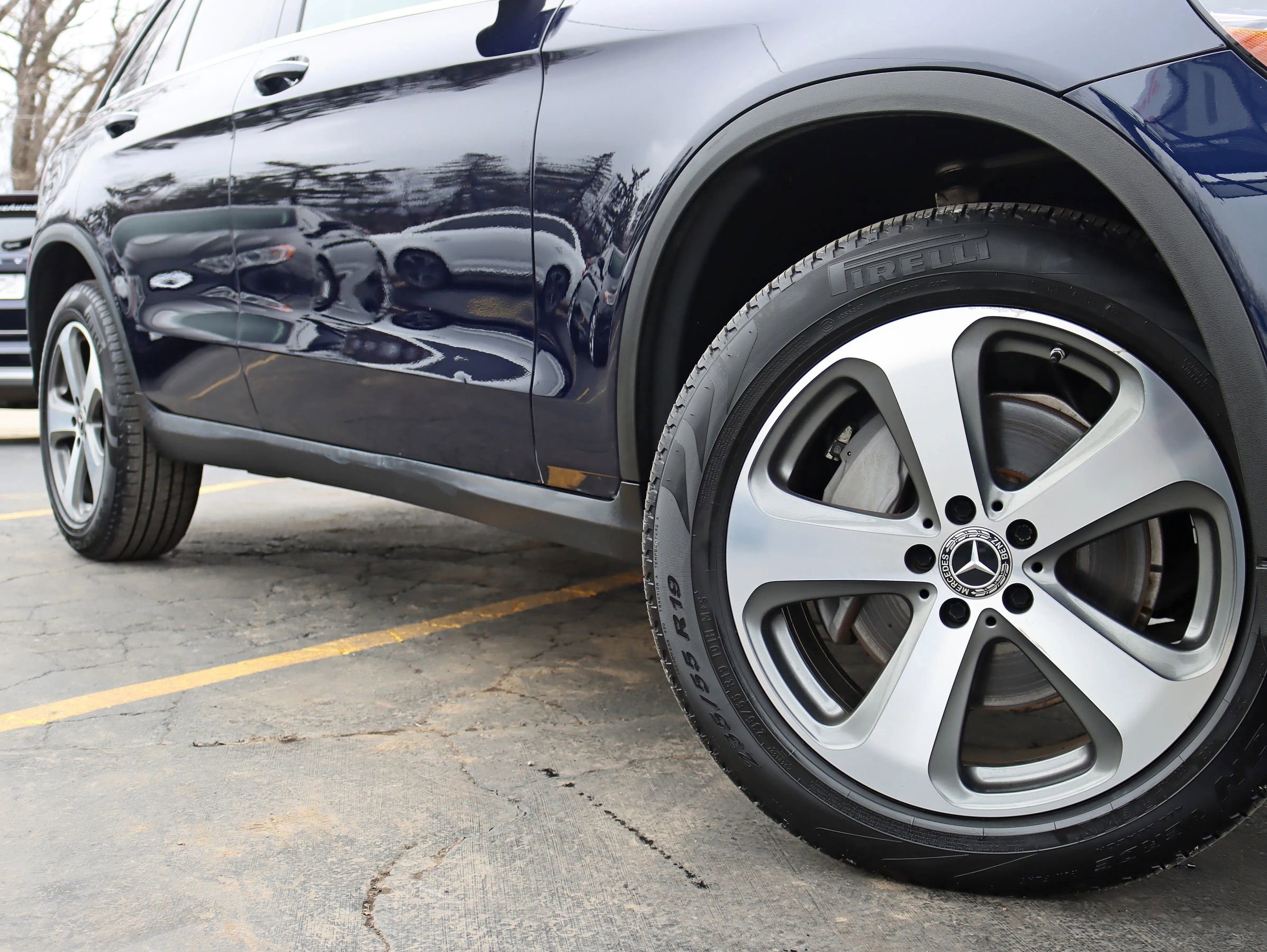 Used 2019 Mercedes-Benz GLC 300 GLC 300 4MATIC Sport Utility 4 image 5