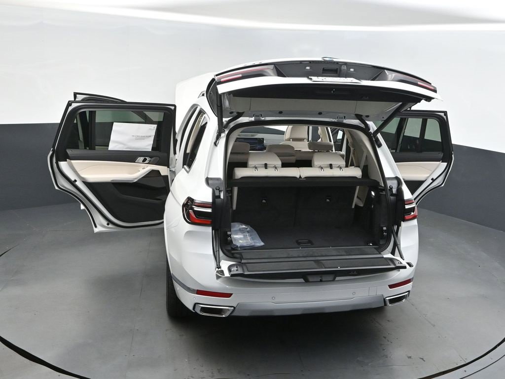 New 2026 BMW X7 xDrive40i w/ Executive Package image 49