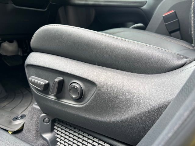 Used 2025 Toyota Sienna Limited AWD/4WD image 13