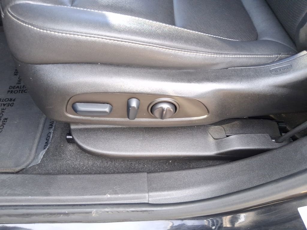 Used 2023 Chevrolet Blazer LT w/ LPO, Black Grille Bar Package image 20