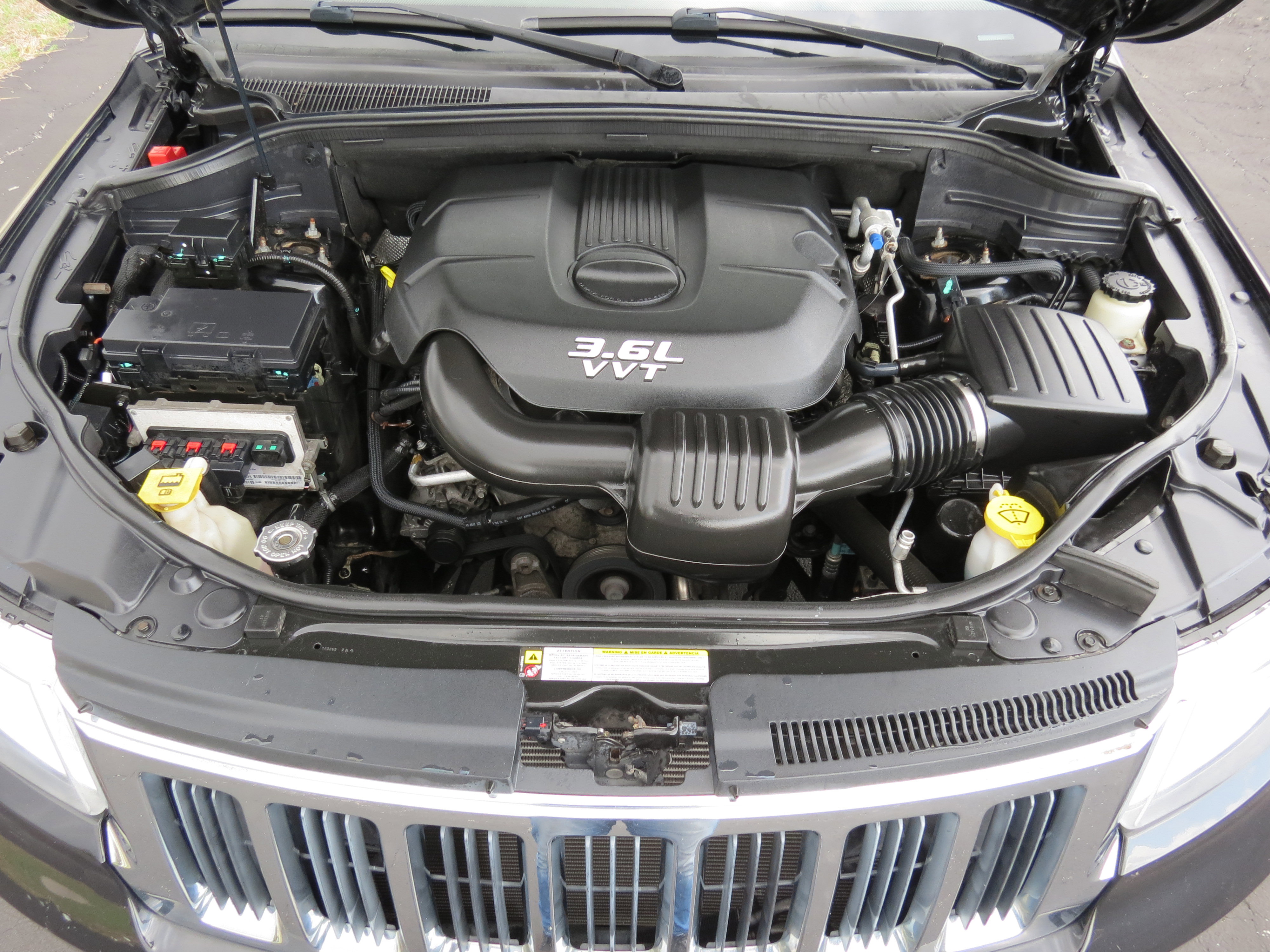 Used 2012 Jeep Grand Cherokee Laredo RWD image 39