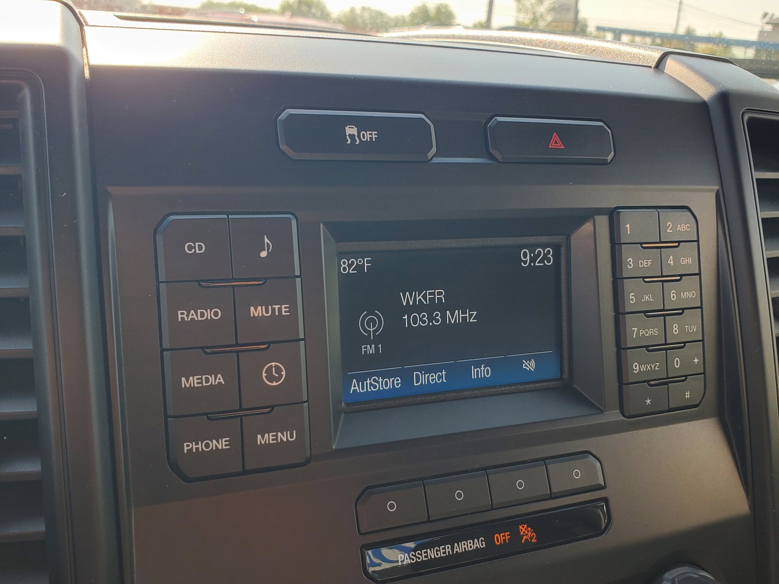 Used 2017 Ford F150 XL w/ Equipment Group 101A Mid RWD image 19