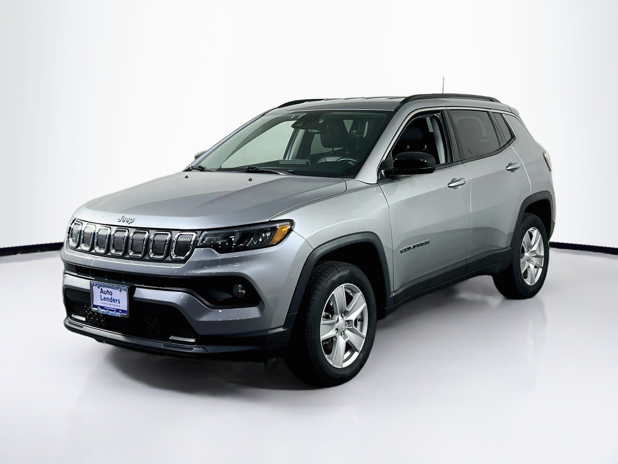 Used 2022 Jeep Compass Latitude w/ Convenience Group AWD/4WD image 1