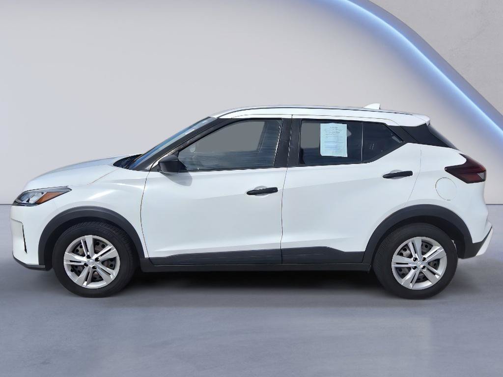 Used 2021 Nissan Kicks S FWD image 2