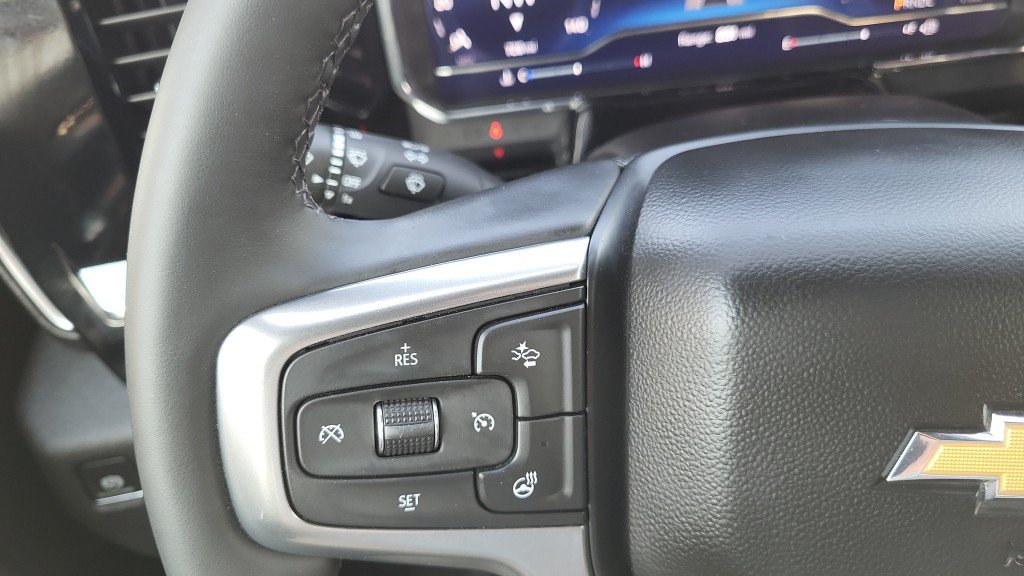 Used 2025 Chevrolet Silverado 1500 LT AWD/4WD image 29